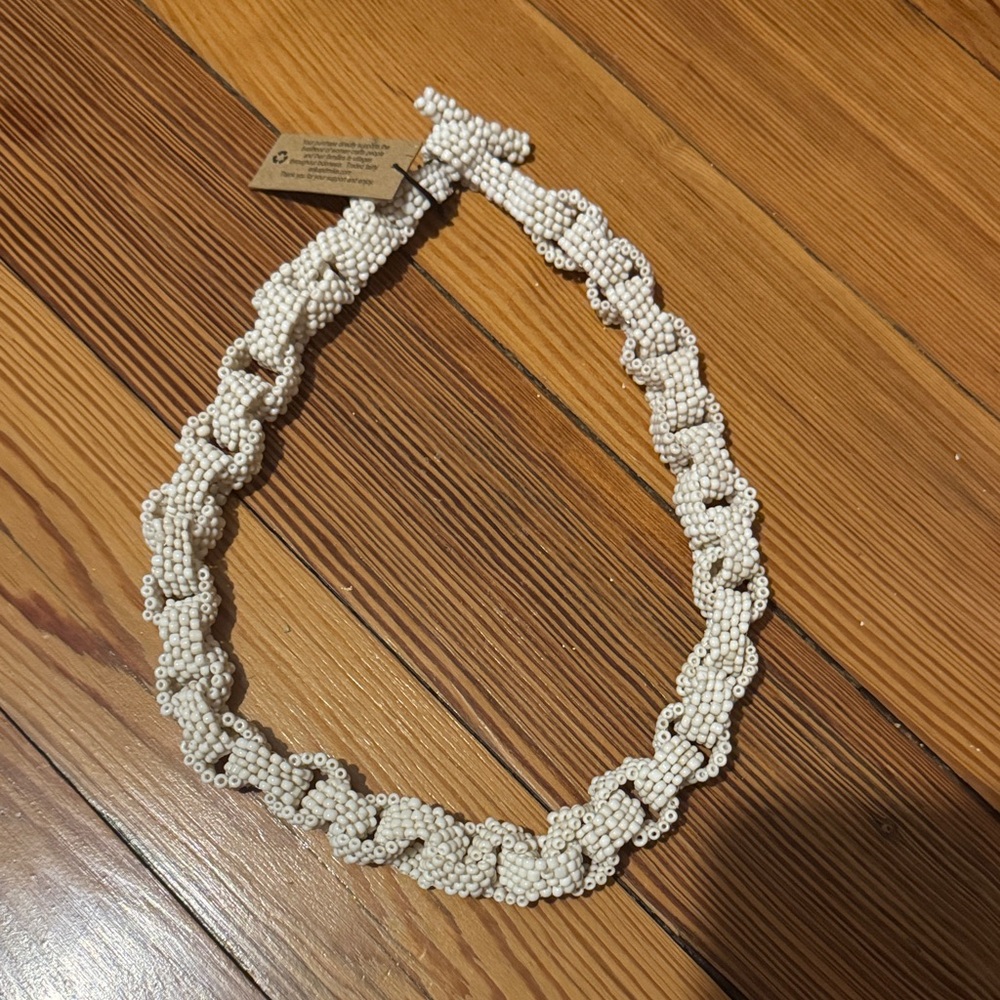 Elegant White Beaded Necklace